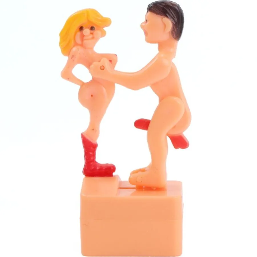 DIABLO PICANTE - MUÑECO BROMA POSTURA SEXUAL POR DELANTE CON CUERDA